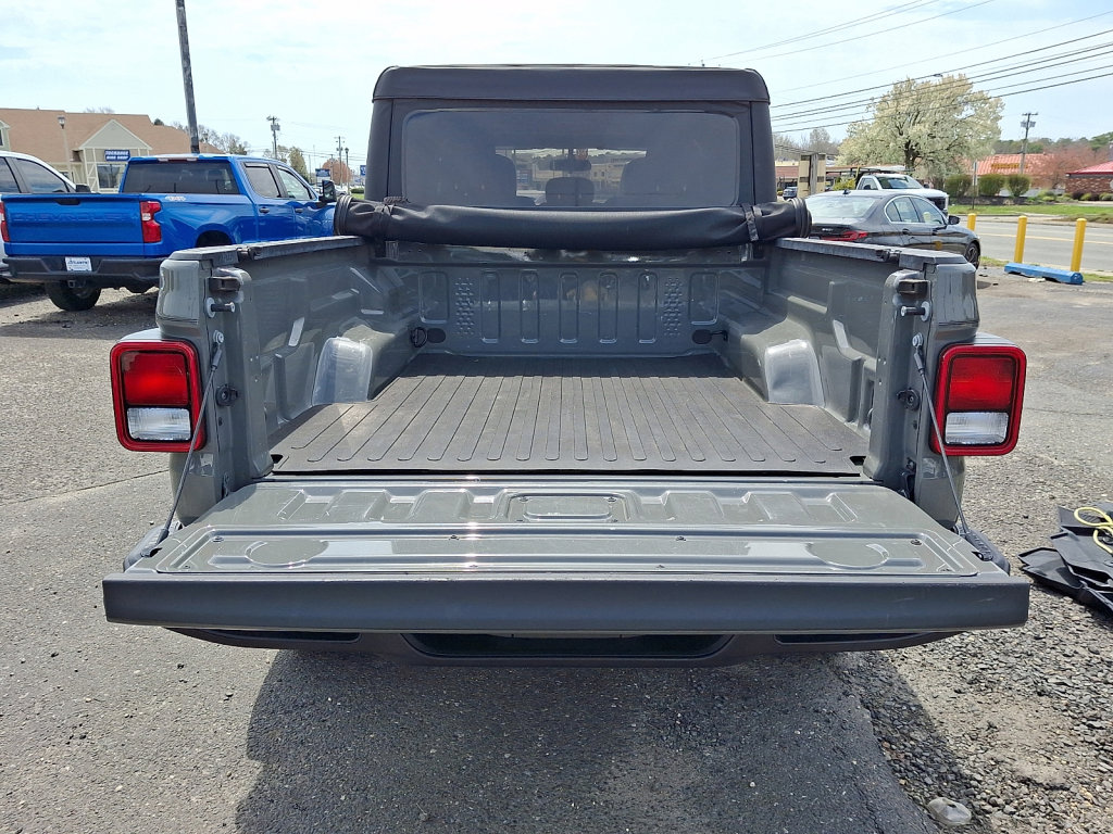 Used 2022 Jeep Gladiator Willys image 17
