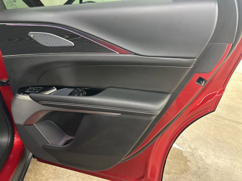 Used 2025 Cadillac Lyriq Luxury w/ LPO, Floor Liner Package AWD/4WD image 19