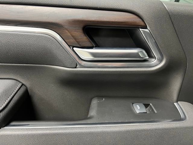 Used 2025 GMC Sierra 3500 SLT w/ SLT Premium Package image 39