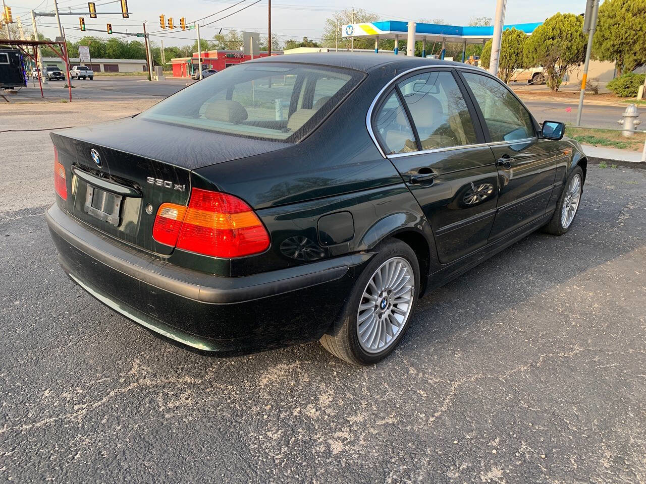 Used 2002 BMW 330xi Sedan image 2