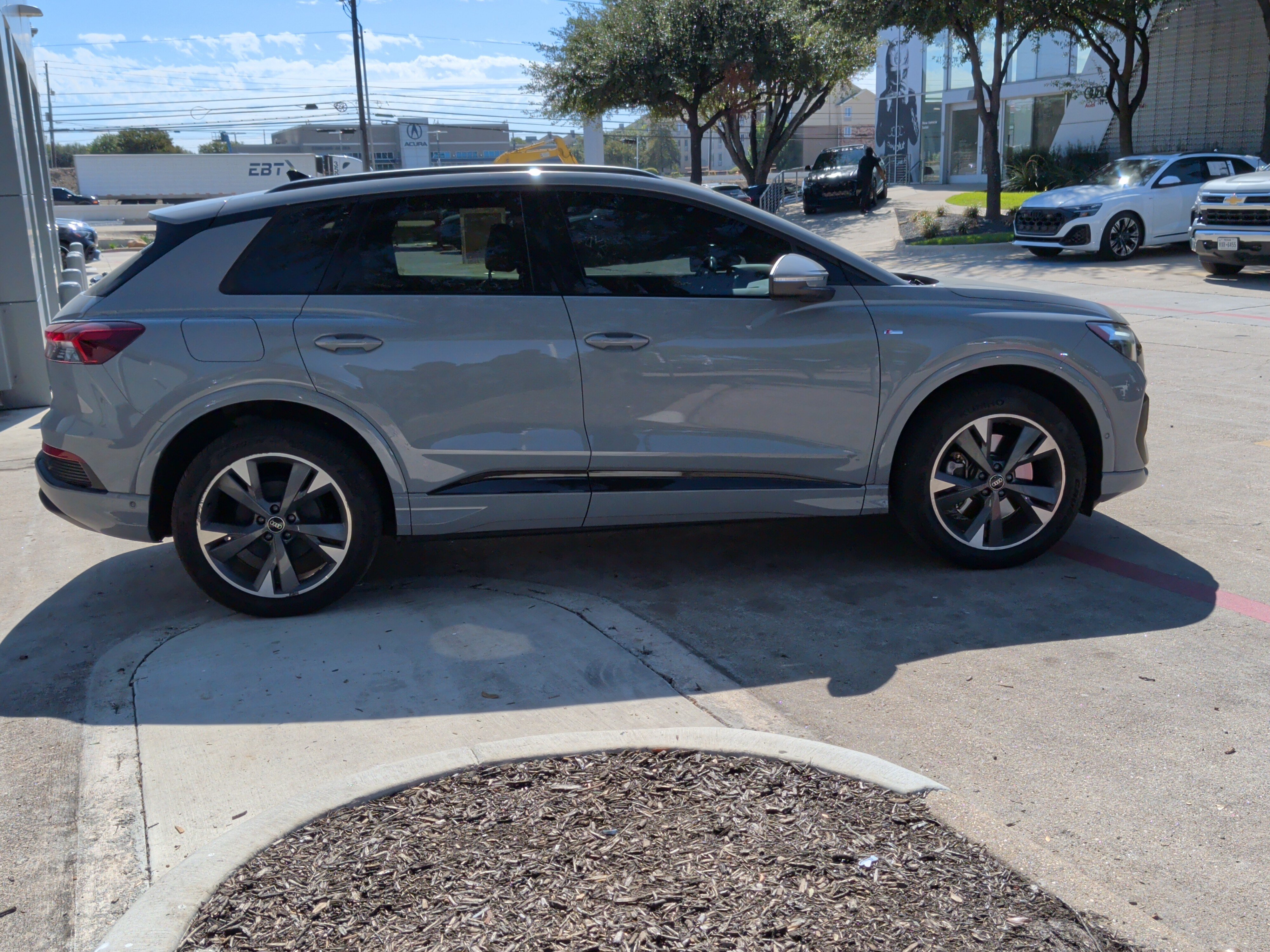 Certified 2023 Audi Q4 e-tron Premium Plus AWD/4WD image 11