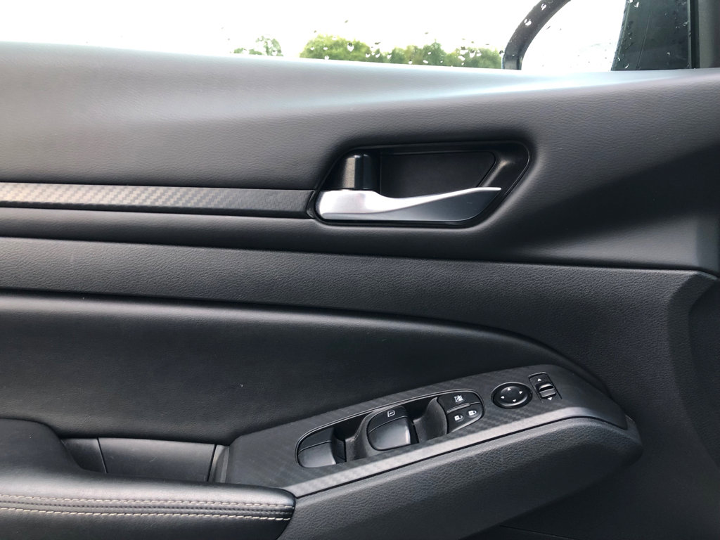 Used 2024 Nissan Altima 2.5 SV FWD image 7