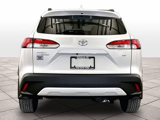 Used 2023 Toyota Corolla Cross LE w/ Moonroof Package FWD image 6