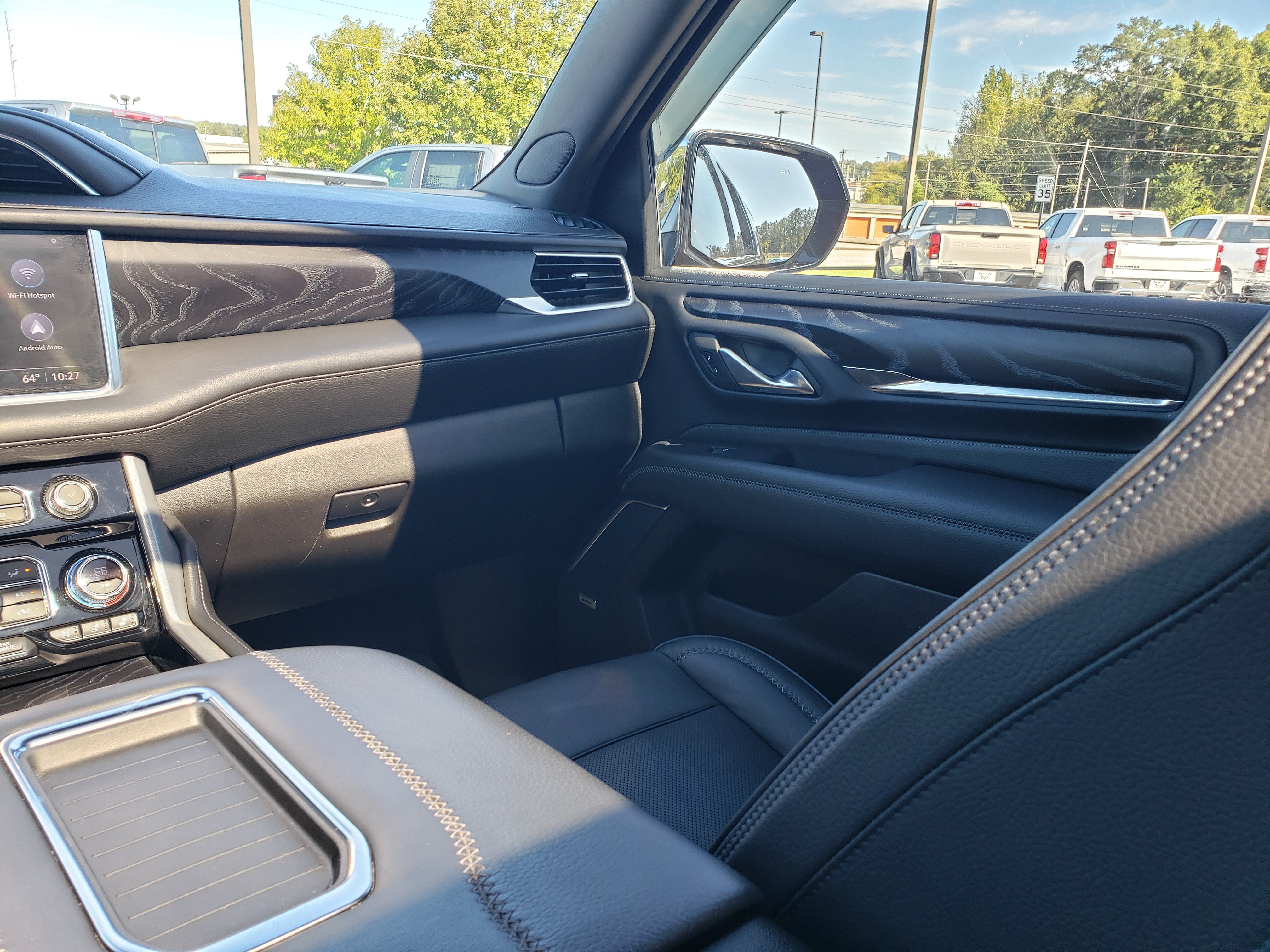 Used 2021 GMC Yukon XL Denali AWD/4WD image 36