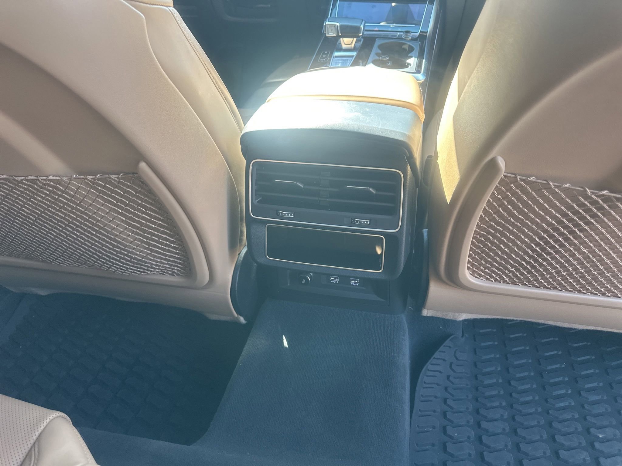 Used 2020 Audi Q8 Prestige w/ Prestige Package image 16