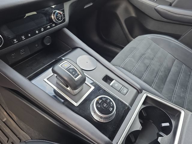 Used 2024 Mitsubishi Outlander SE AWD/4WD image 40