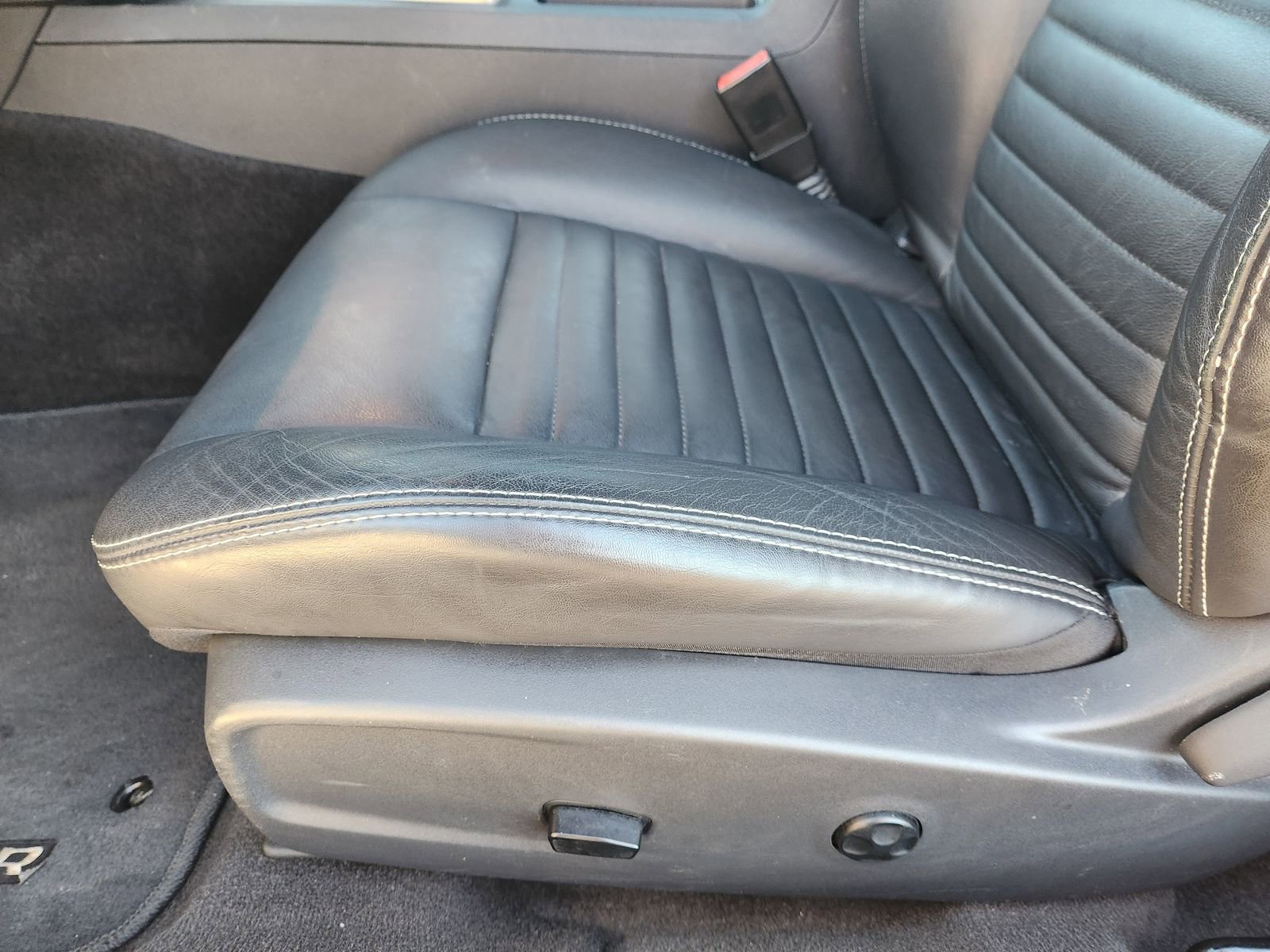 Used 2011 Dodge Challenger R/T image 28