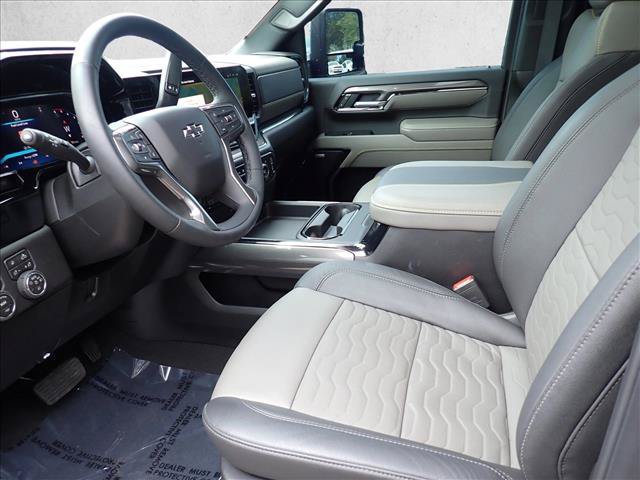 Used 2026 Chevrolet Silverado 2500 ZR2 w/ LPO, Dark Essentials Package AWD/4WD image 12