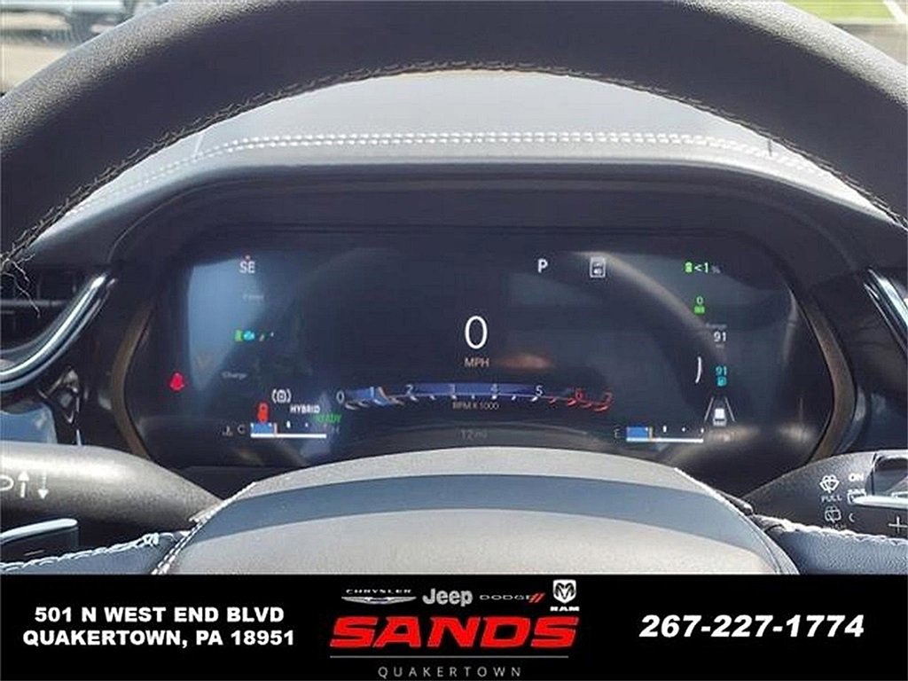 New 2023 Jeep Grand Cherokee Overland w/ Luxury Tech Group IV image 14