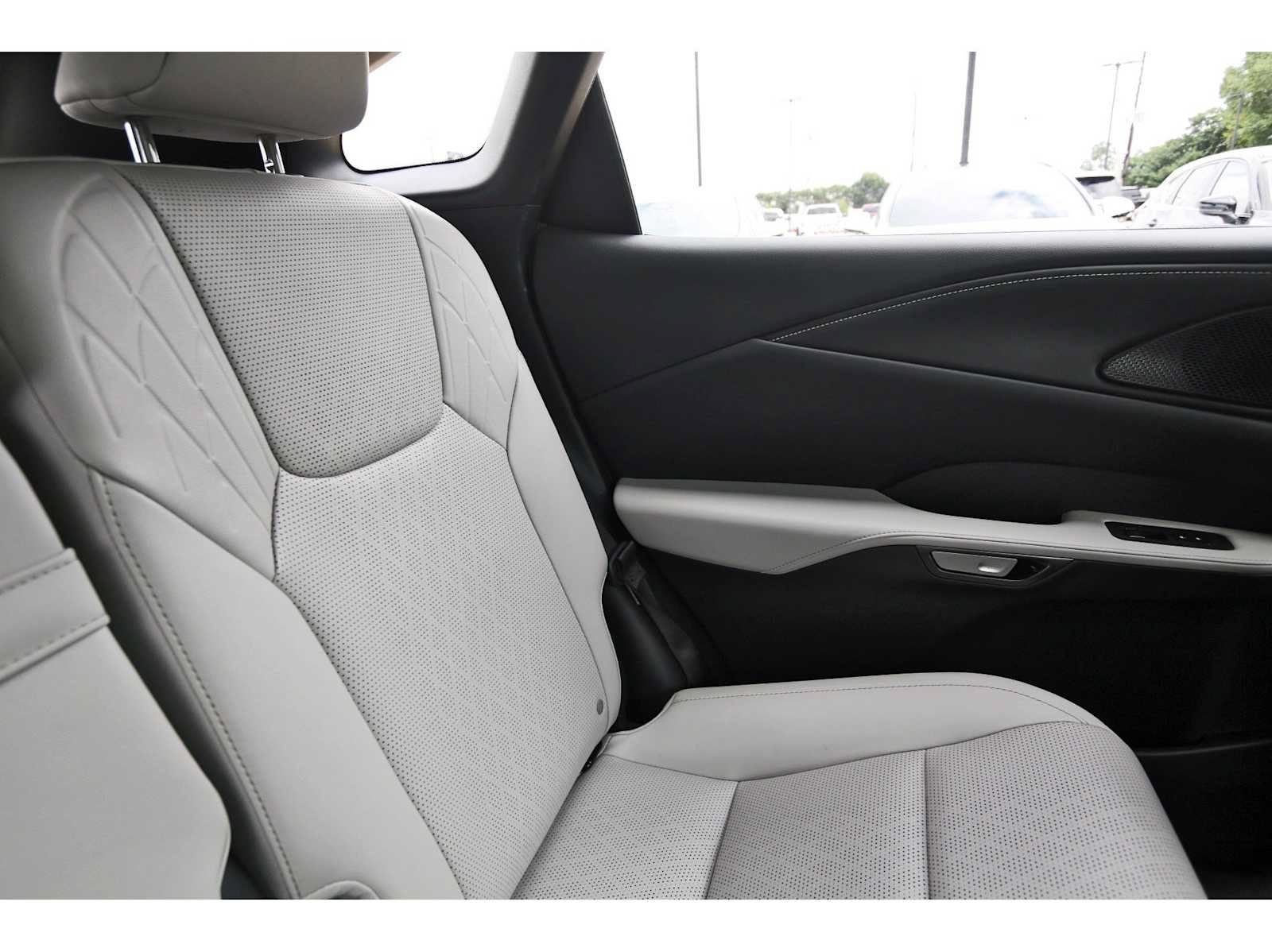Used 2025 Lexus RX 350 Premium Plus w/ Accessory Package (Z1) FWD image 10