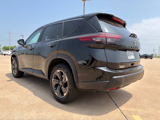 Used 2025 Nissan Rogue SV FWD image 12
