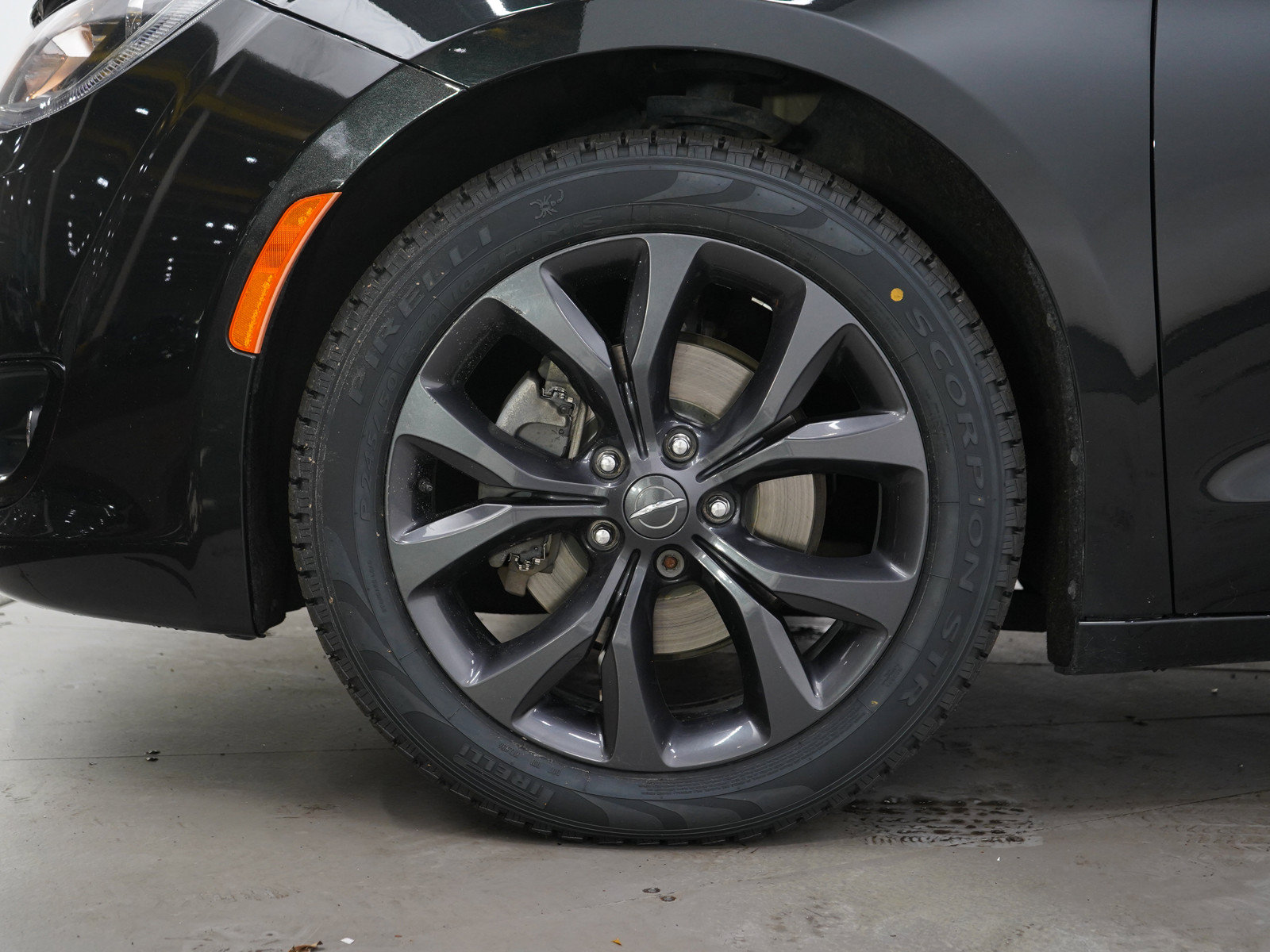 Used 2019 Chrysler Pacifica Touring Plus FWD image 31