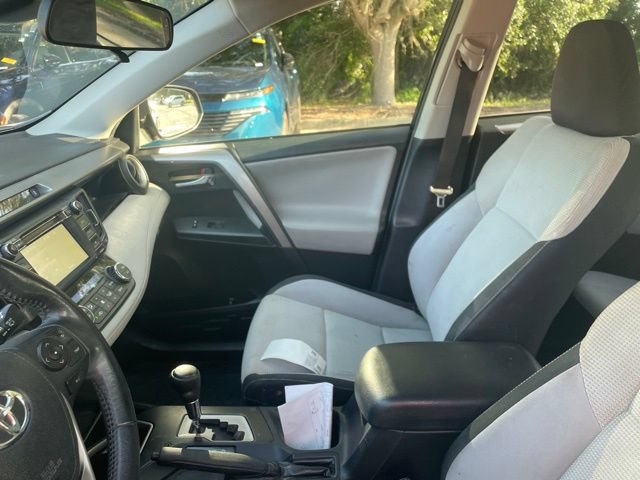 Used 2018 Toyota RAV4 XLE FWD image 9