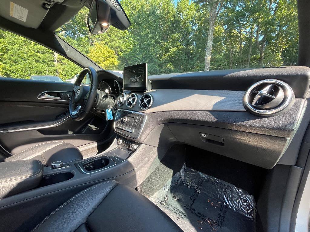 Used 2018 Mercedes-Benz CLA 250 image 43