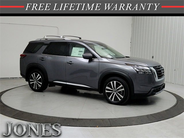 New 2025 Nissan Pathfinder Platinum w/ Cargo Package