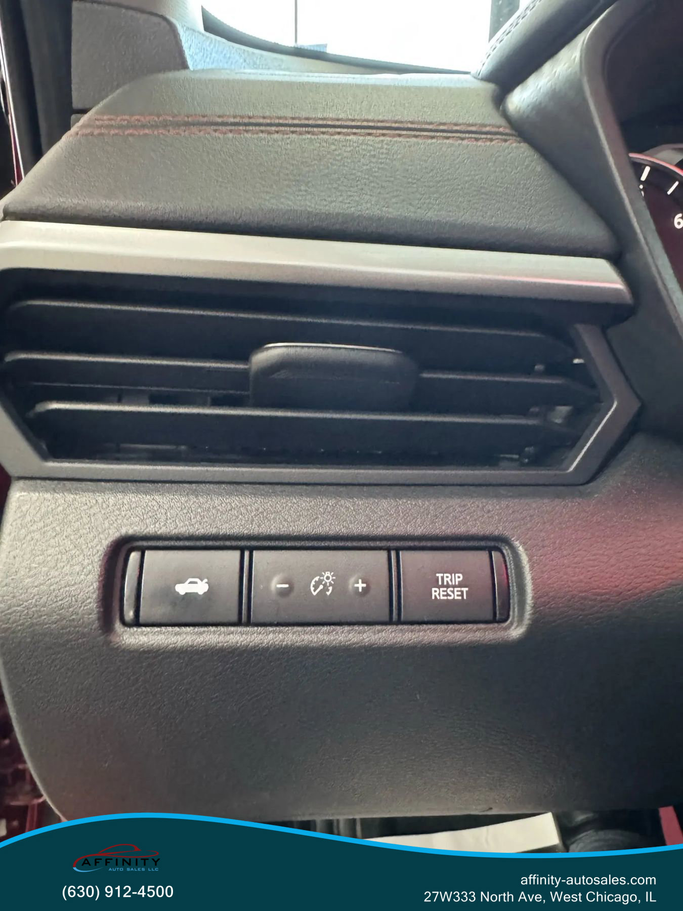 Used 2019 Nissan Altima 2.5 SR w/ SR Premium Package image 14