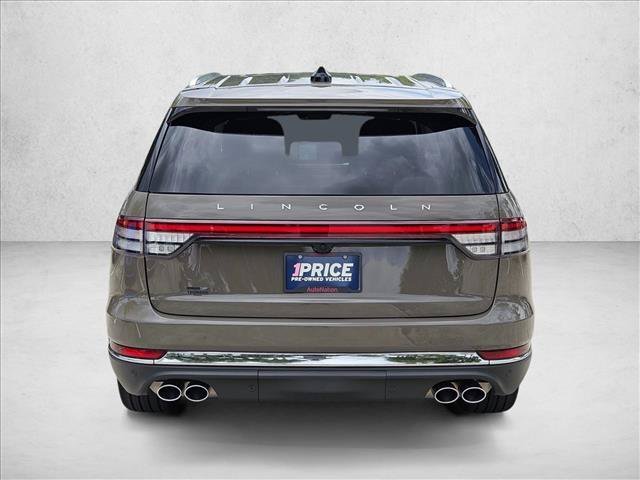 Used 2025 Lincoln Aviator Reserve AWD/4WD image 7