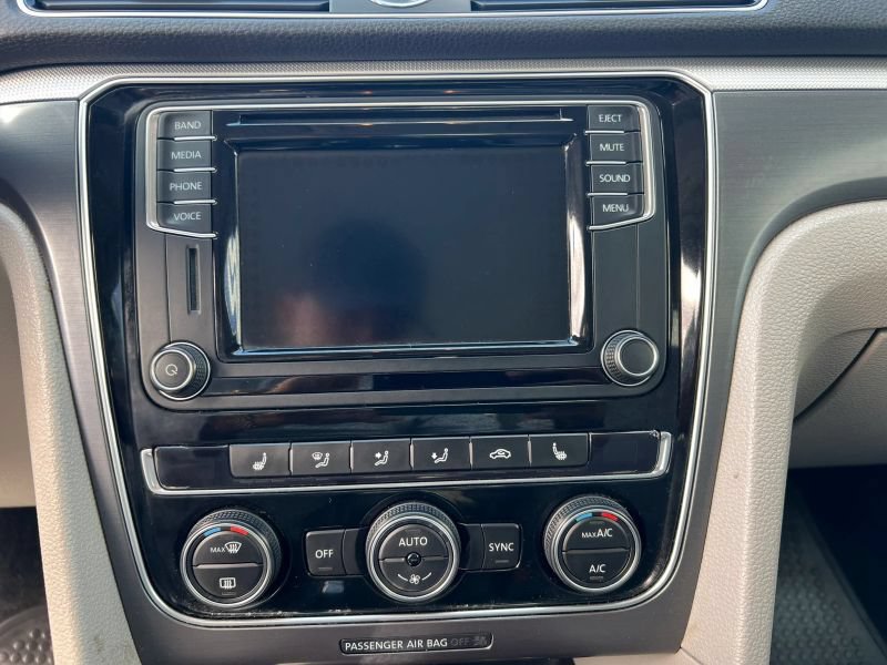 Used 2017 Volkswagen Passat 1.8T R-Line FWD image 26