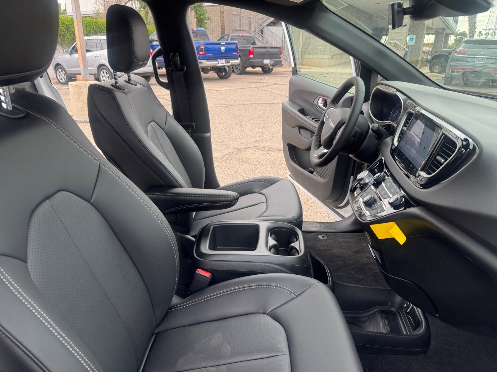 New 2026 Chrysler Voyager LX FWD image 19