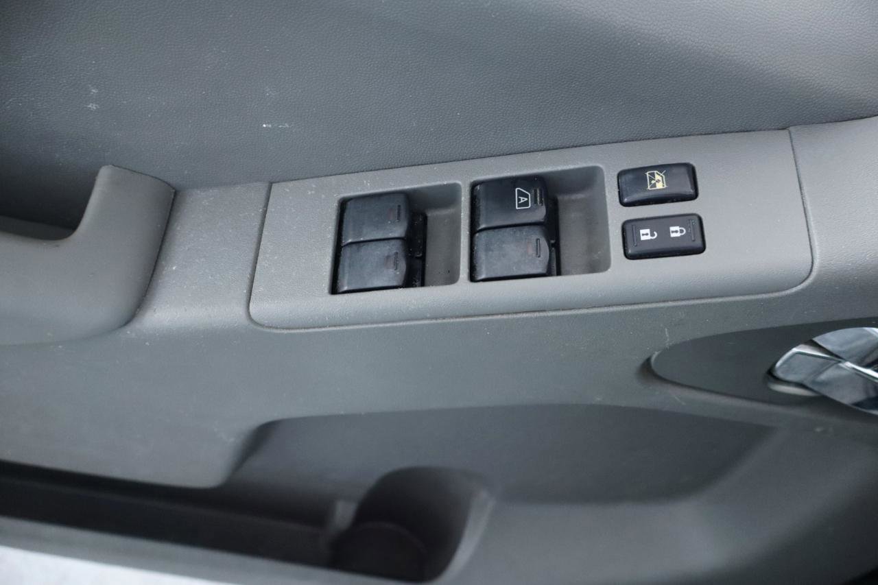 Used 2020 Nissan Frontier SV w/ Midnight Edition Floor Mats RWD image 28