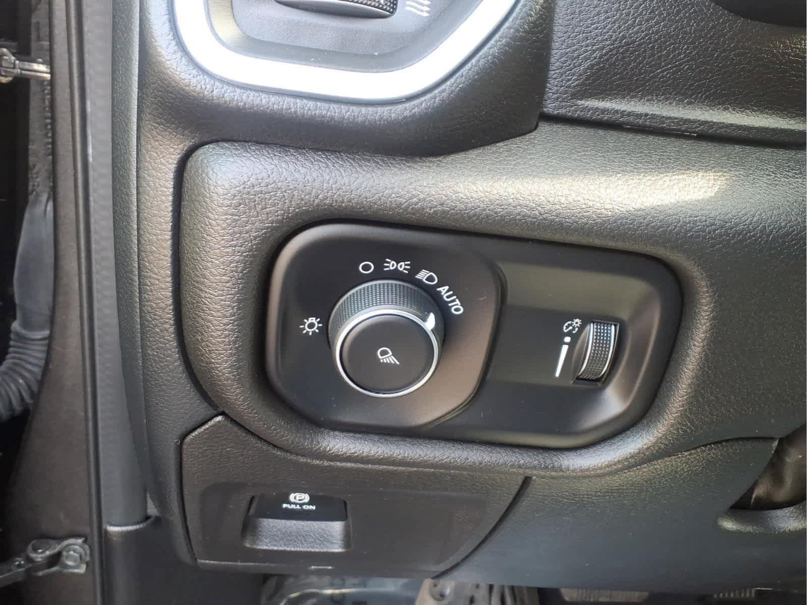 Used 2023 RAM 1500 Big Horn AWD/4WD image 19