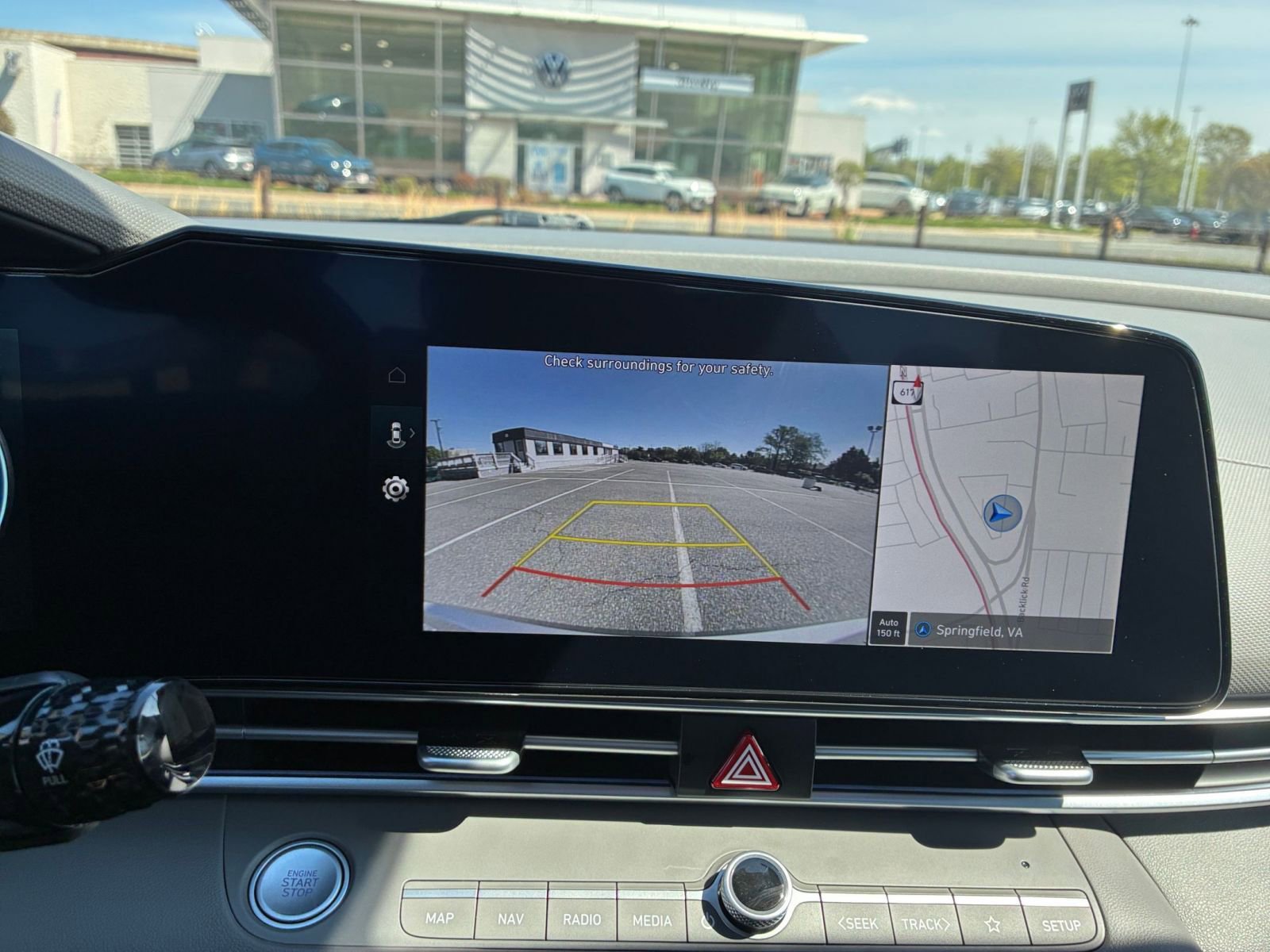 Used 2025 Hyundai Elantra SEL FWD image 25