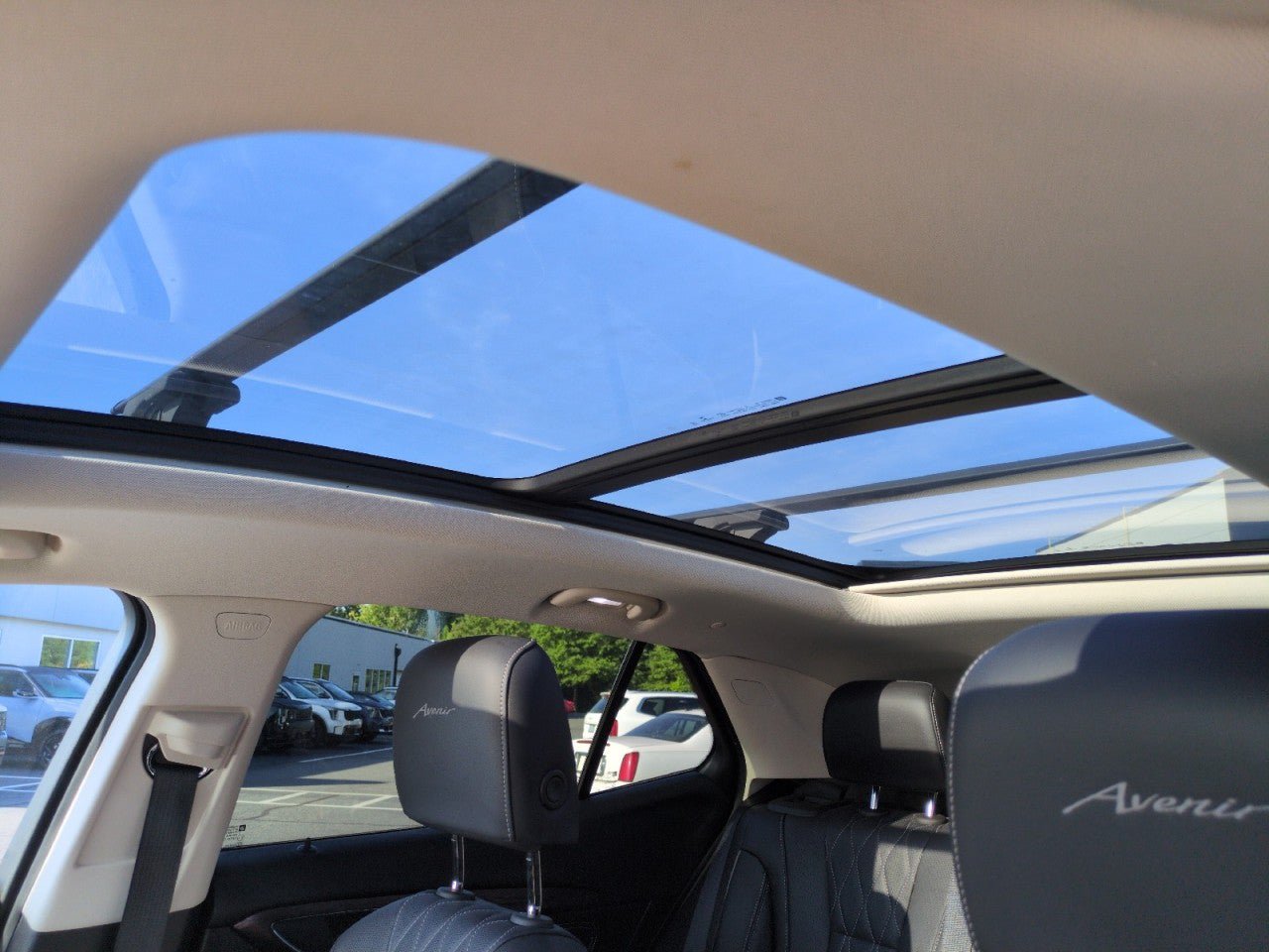 Used 2023 Buick Envision Avenir FWD image 24
