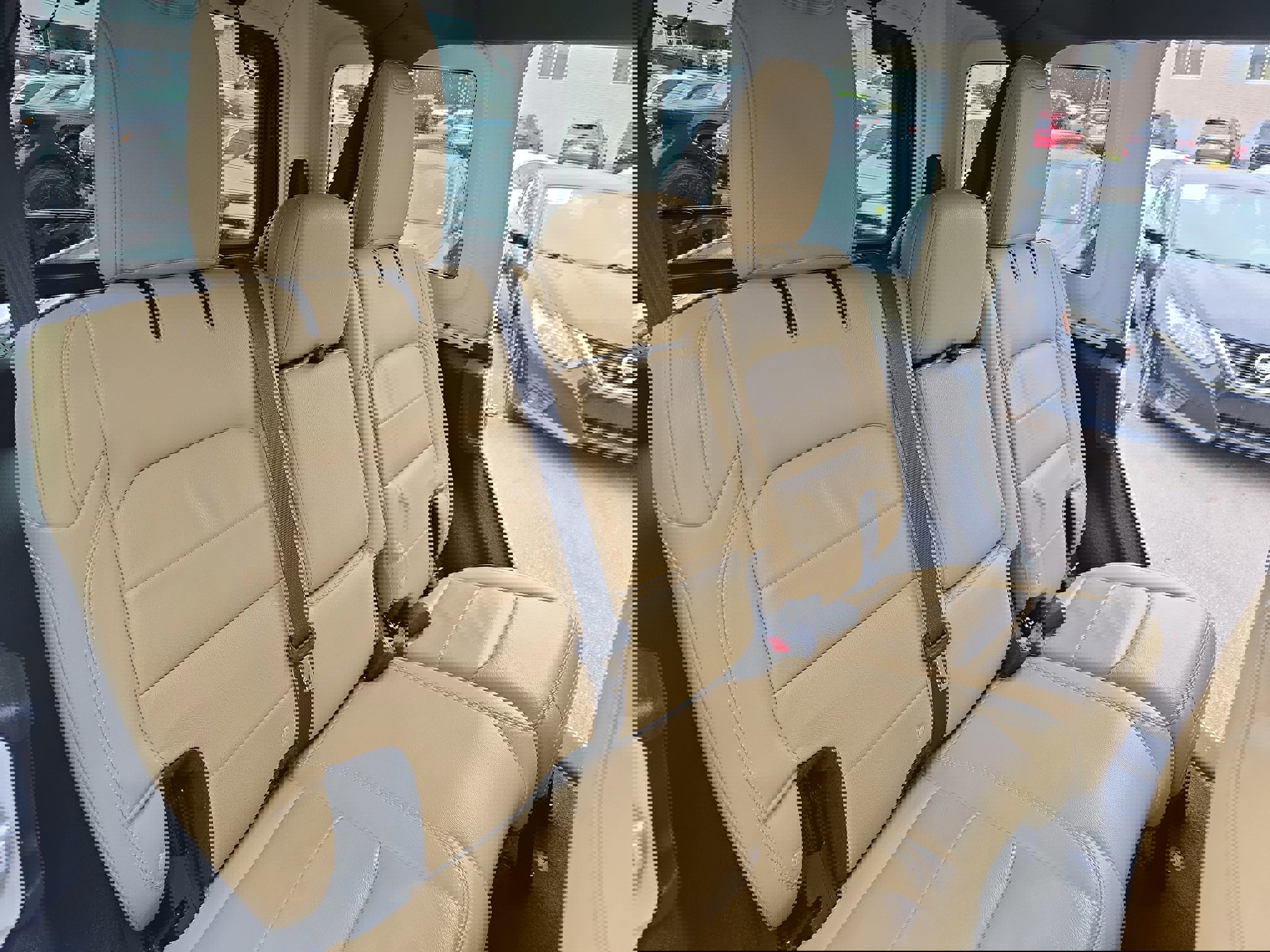 Used 2019 Jeep Wrangler Unlimited Sahara image 11