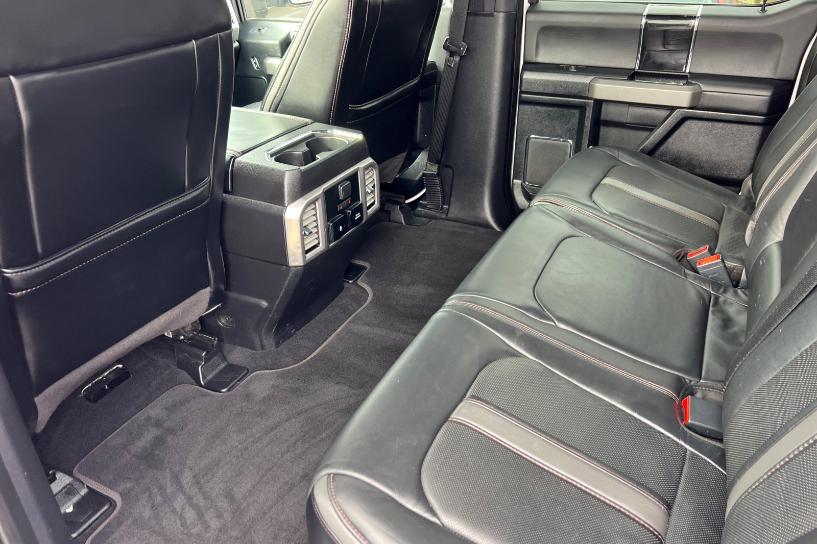 Used 2020 Ford F350 Platinum image 12