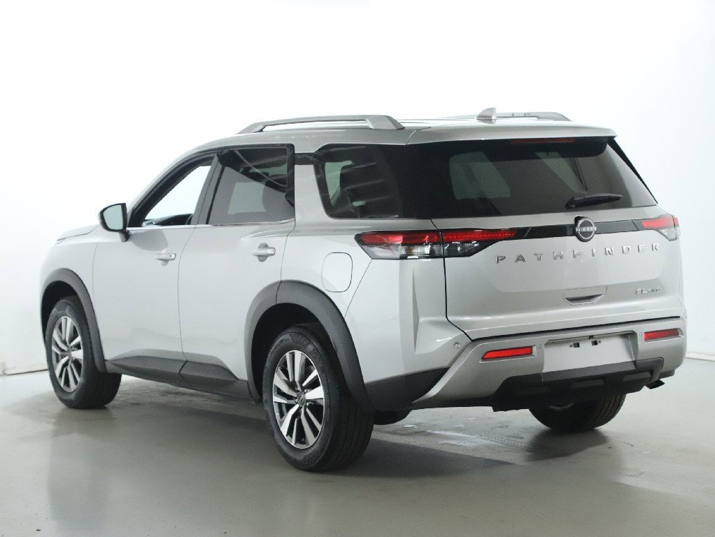 Certified 2025 Nissan Pathfinder SL image 43