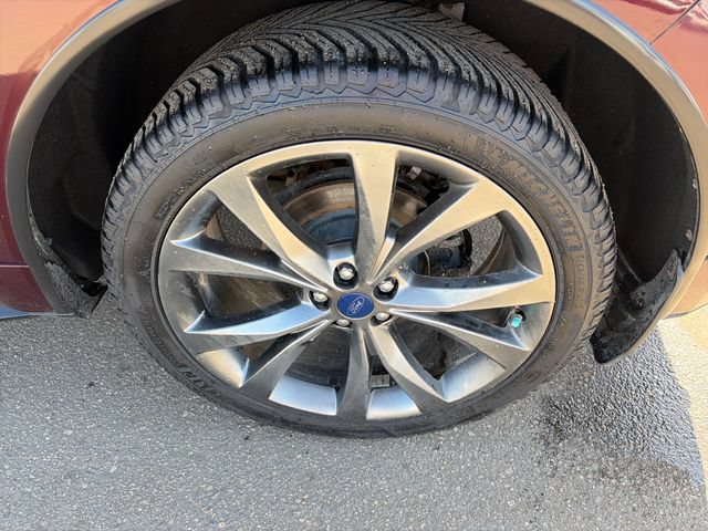 Used 2018 Ford Edge Sport w/ Equipment Group 401A AWD/4WD image 16