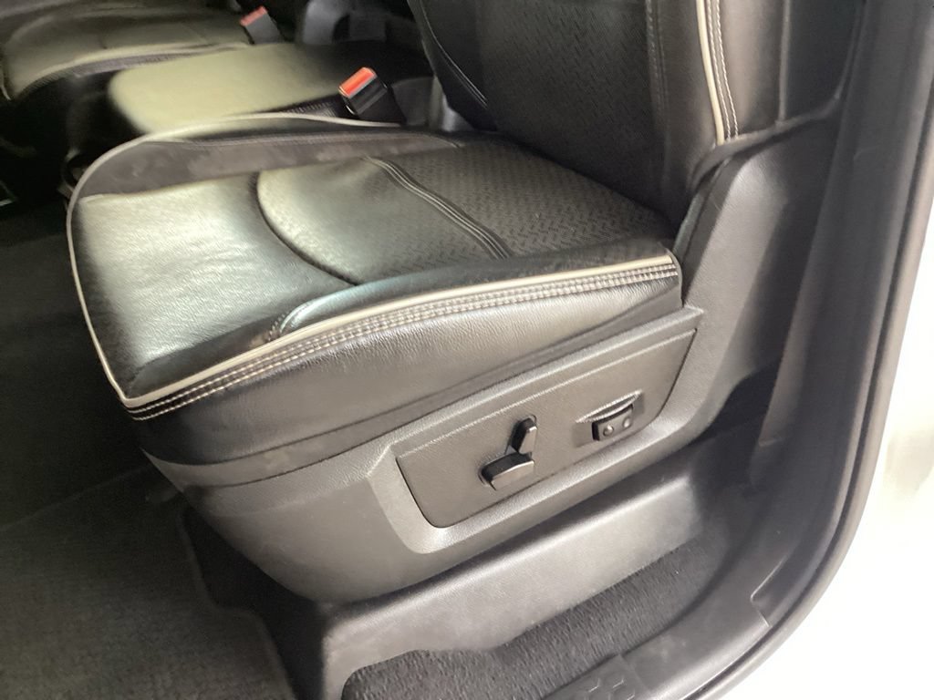 Used 2023 RAM 4500 Laramie AWD/4WD image 37