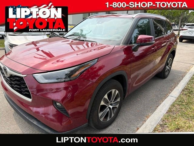 Used 2023 Toyota Highlander XLE