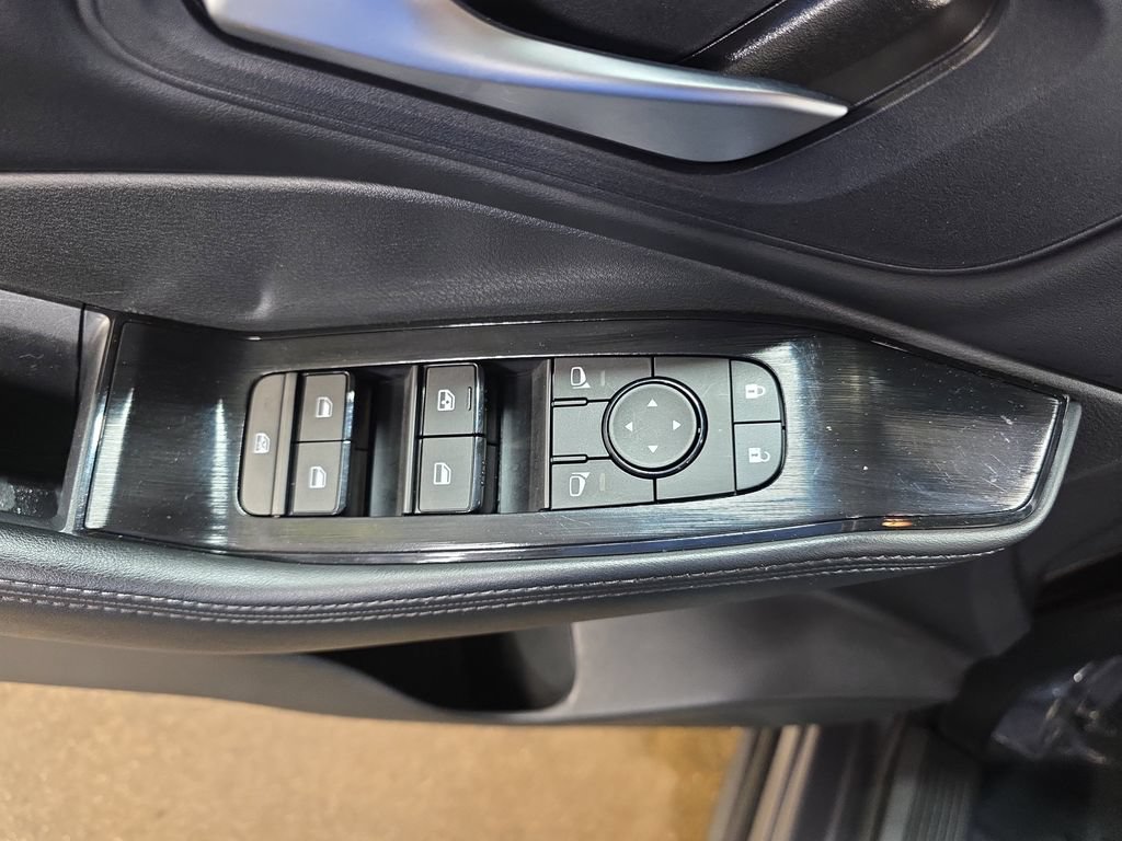 Used 2024 Nissan Rogue SV AWD/4WD image 27