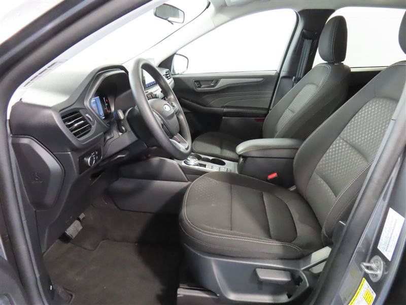 Used 2025 Ford Escape Active AWD/4WD image 17