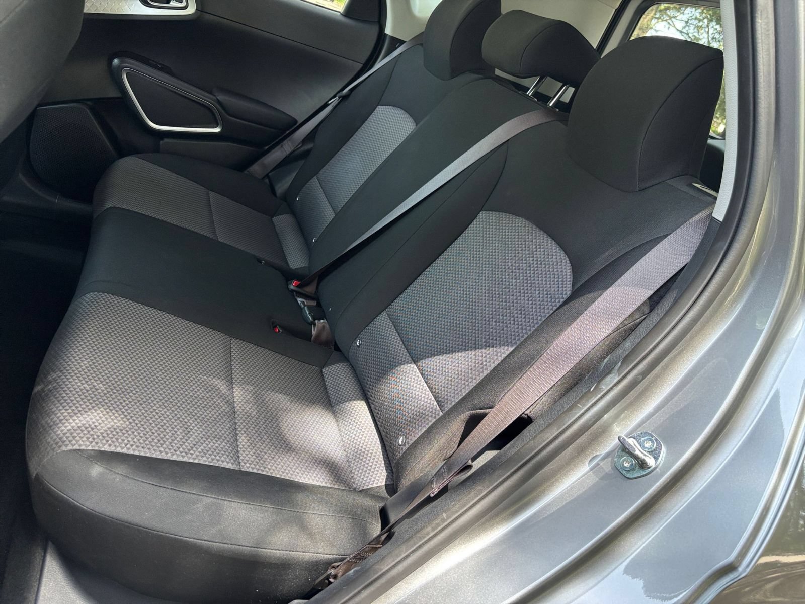 Used 2025 Kia Soul LX w/ LX Technology Package FWD image 36