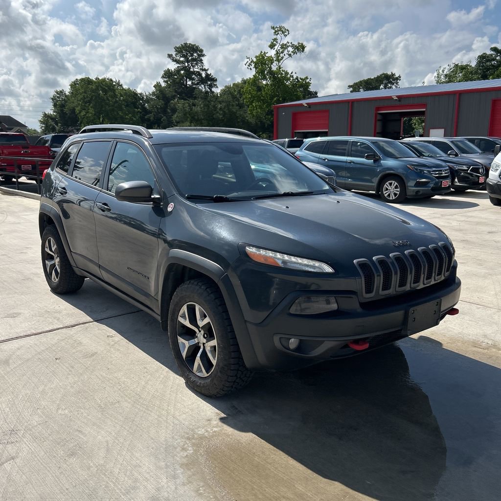 Used 2016 Jeep Cherokee Trailhawk w/ Leather Interior Group AWD/4WD image 5