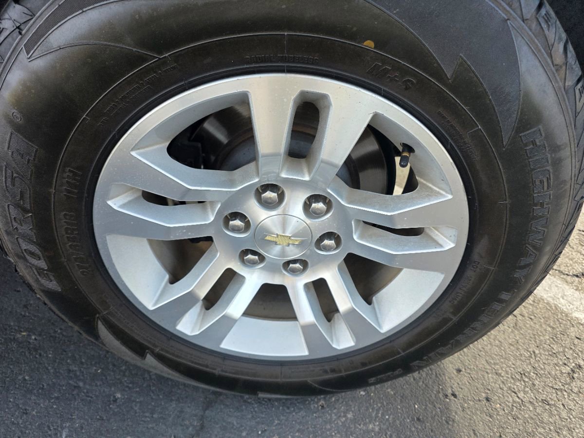 Used 2017 Chevrolet Tahoe LT image 13