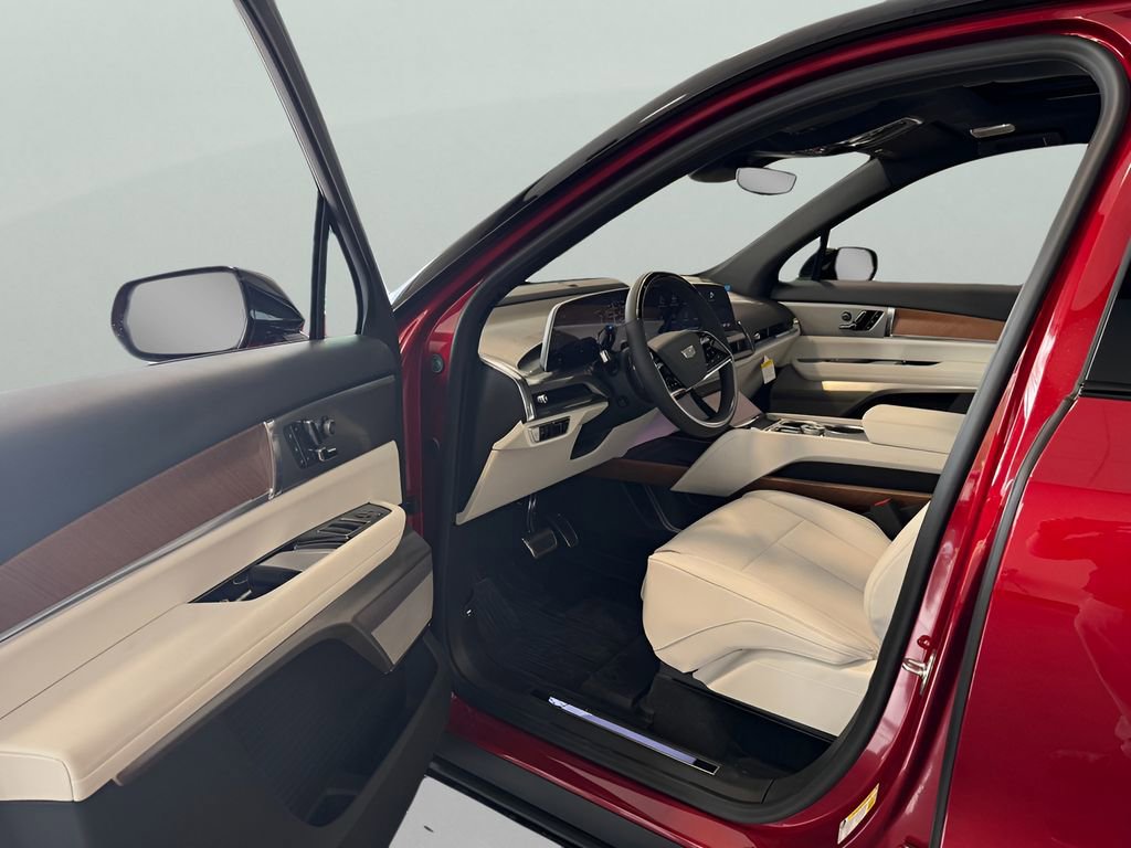 New 2026 Cadillac Vistiq Sport w/ LPO, Floor Liner Package AWD/4WD image 9
