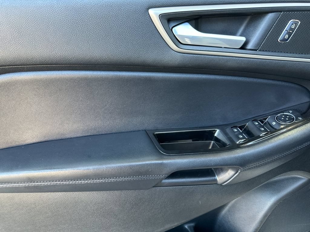 Certified 2018 Ford Edge SEL w/ Equipment Group 201A AWD/4WD image 10