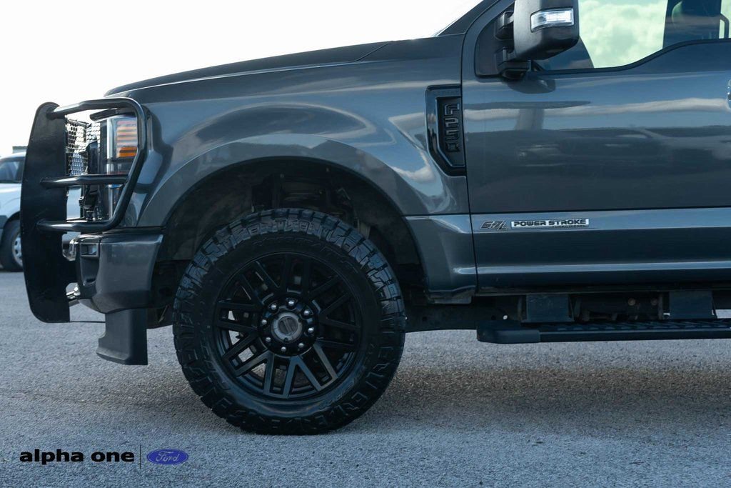 Used 2020 Ford F250 Lariat image 11