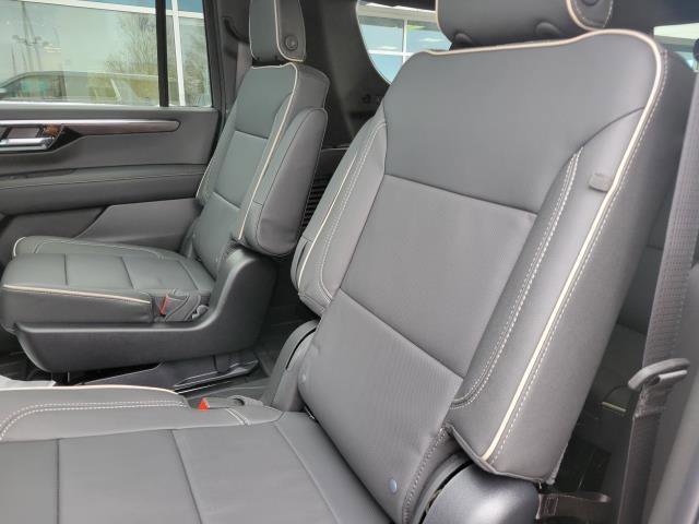 New 2026 Chevrolet Suburban Premier image 11