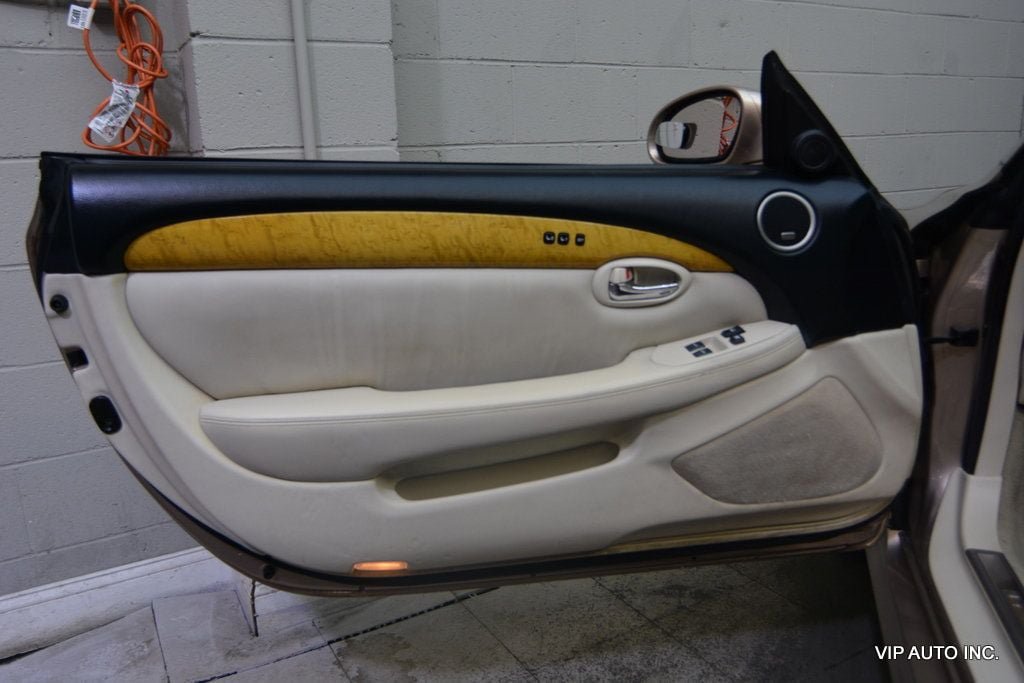 Used 2004 Lexus SC 430 Convertible RWD image 18