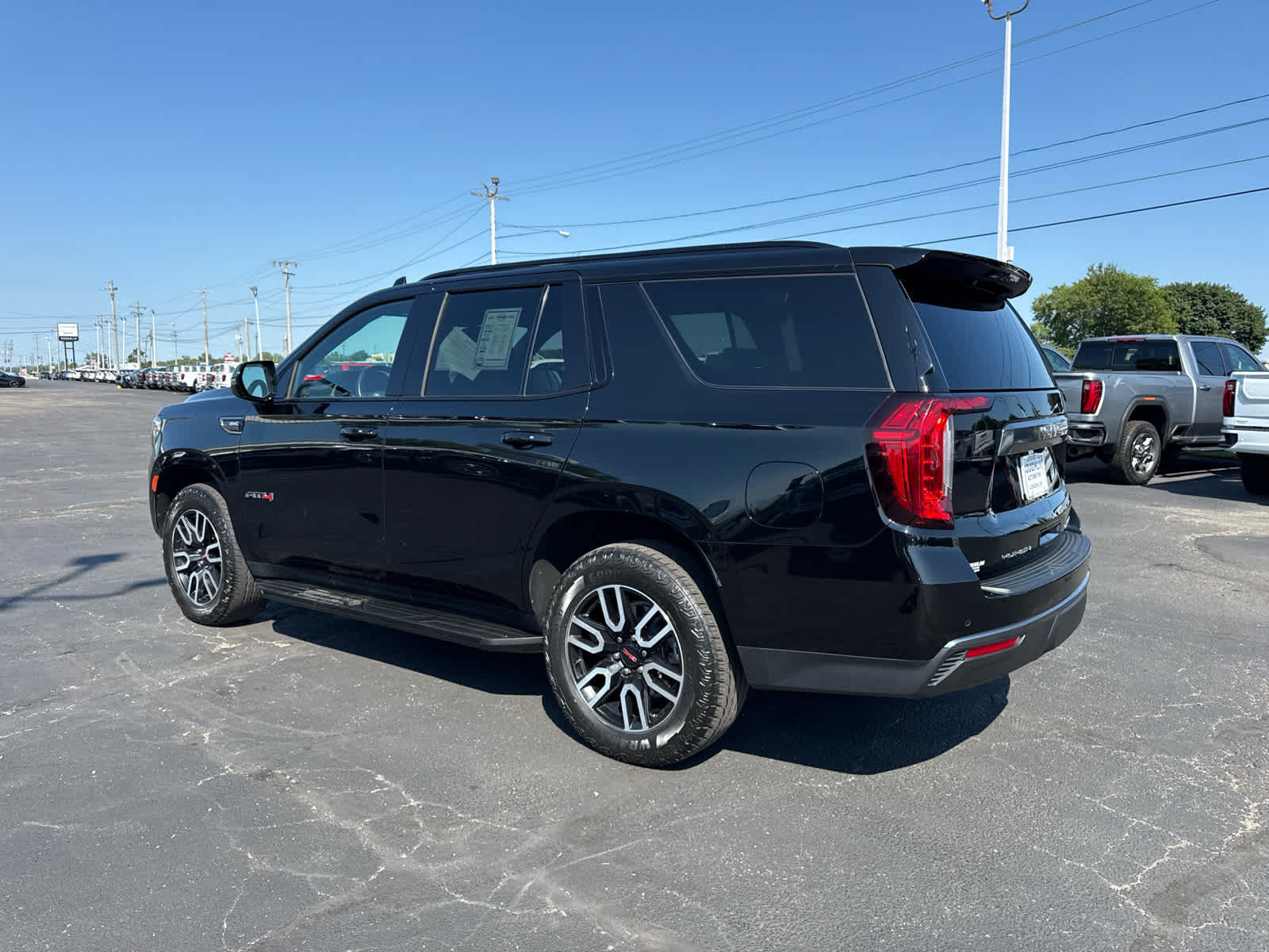 Certified 2023 GMC Yukon AT4 w/ Max Trailering Package AWD/4WD image 3