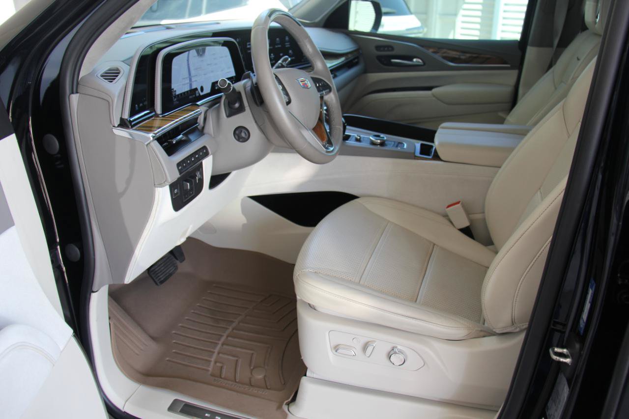 Used 2023 Cadillac Escalade ESV Sport Platinum AWD/4WD image 37