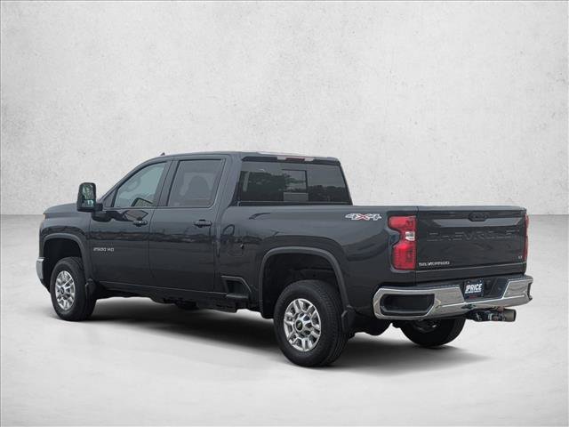 Used 2024 Chevrolet Silverado 2500 LT w/ Convenience Package image 3