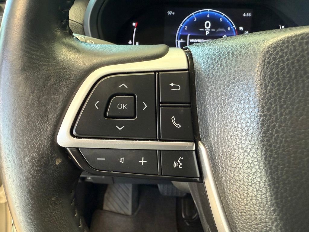 Used 2024 Toyota Grand Highlander XLE image 17