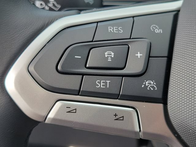 New 2026 Volkswagen Atlas Cross Sport SEL Premium R-Line AWD/4WD image 24
