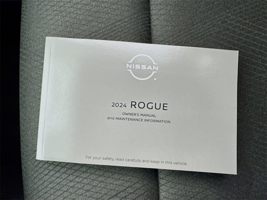 Used 2024 Nissan Rogue SV image 43