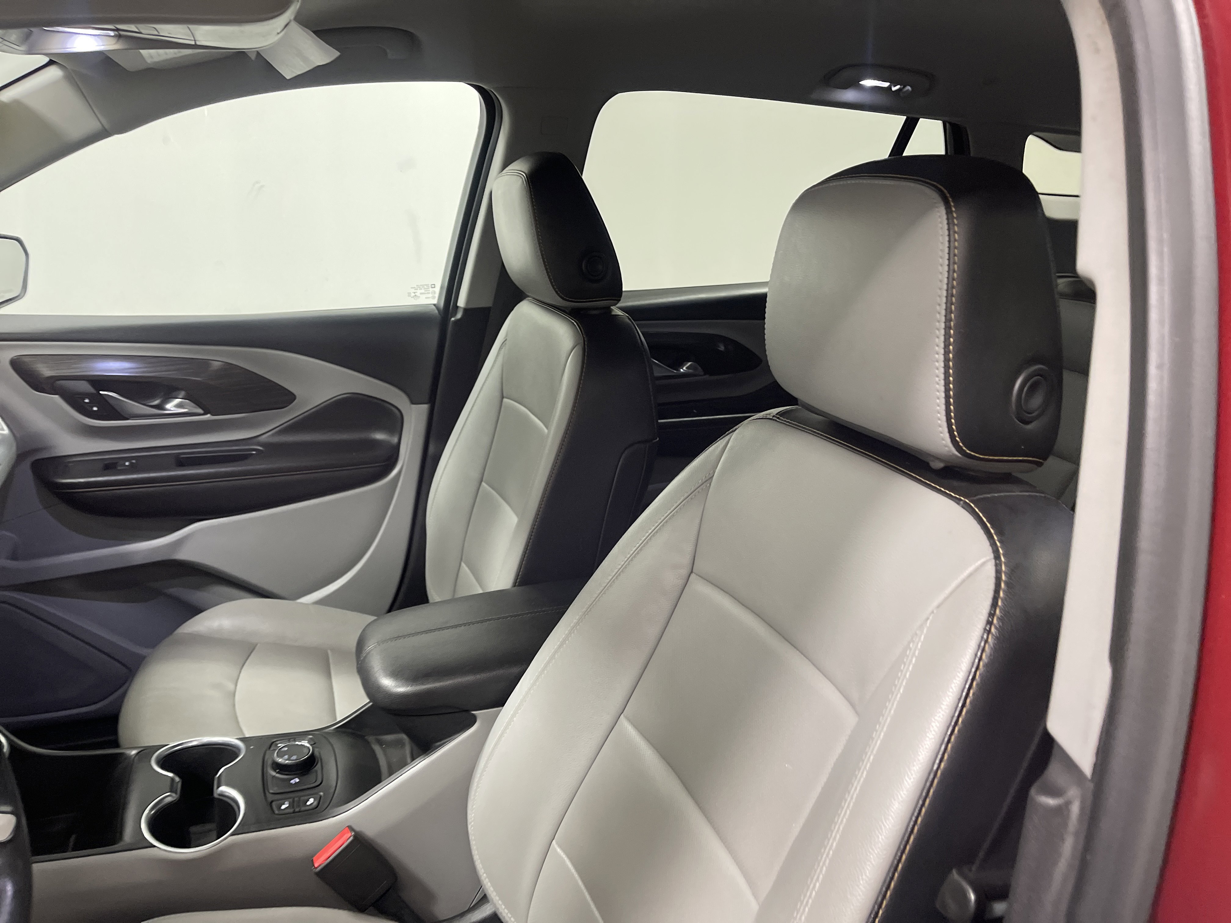 Used 2019 GMC Terrain SLT w/ Preferred Package image 11